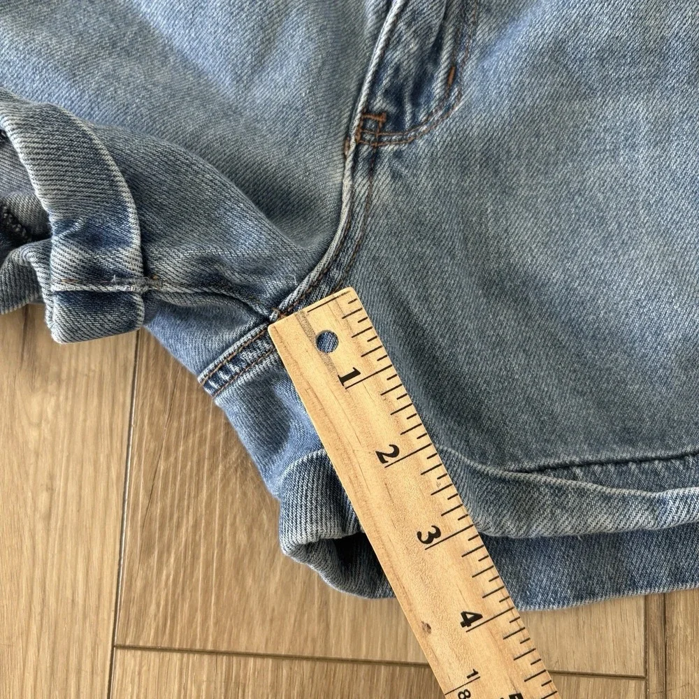 American Eagle Mom Shorts Women's Size 2 High‎ Rise Cuffed Denim Jean